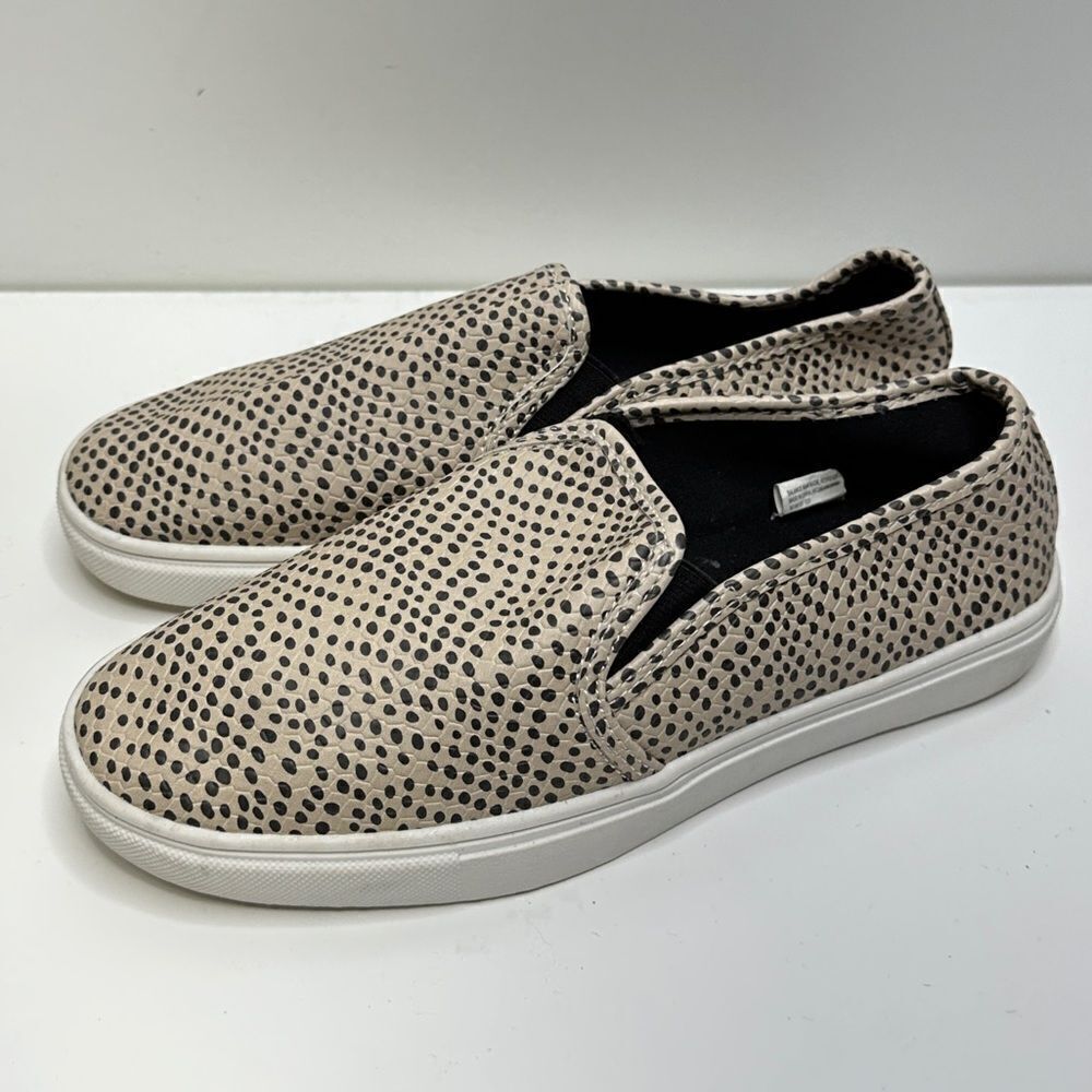 Time And Tru Memory Foam Slip-On Flats Size 7.5 - image 2